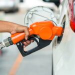 دعوات لتوقيف المركبات لمدة ساعة الأحد المقبل احتجاجاً على غلاء المحروقات وتجاوز الغازوال 16 درهماً