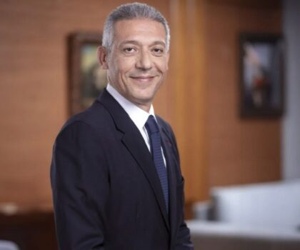 صفقة بارزة بالمشهد الإعلامي.. مجموعة هولماركوم تتوصل إلى اتفاق للاستحواذ على دار النشر ماروك سوار